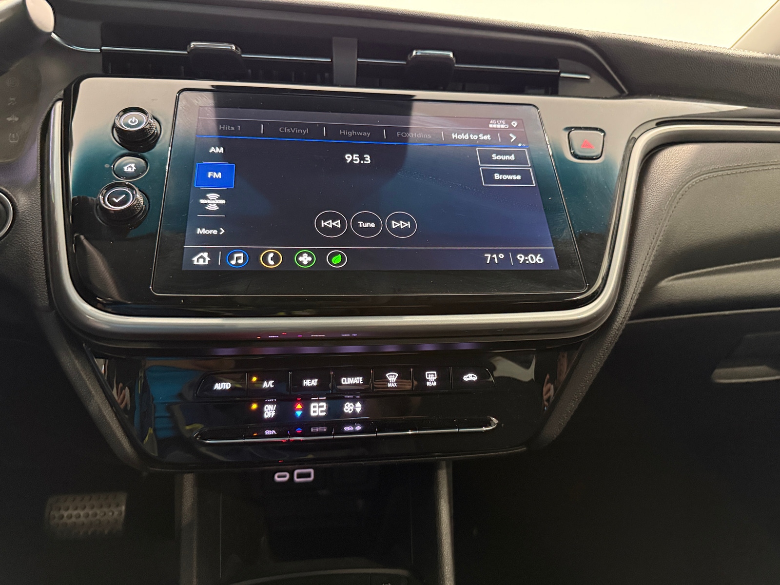 Thumbnail: 2023 Chevrolet Bolt EV - 4