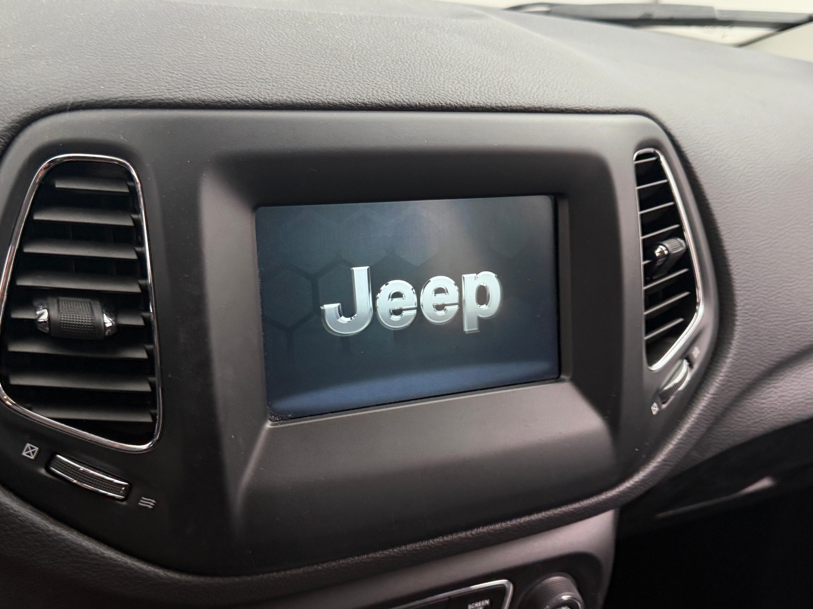 Thumbnail: 2020 Jeep Compass - 4