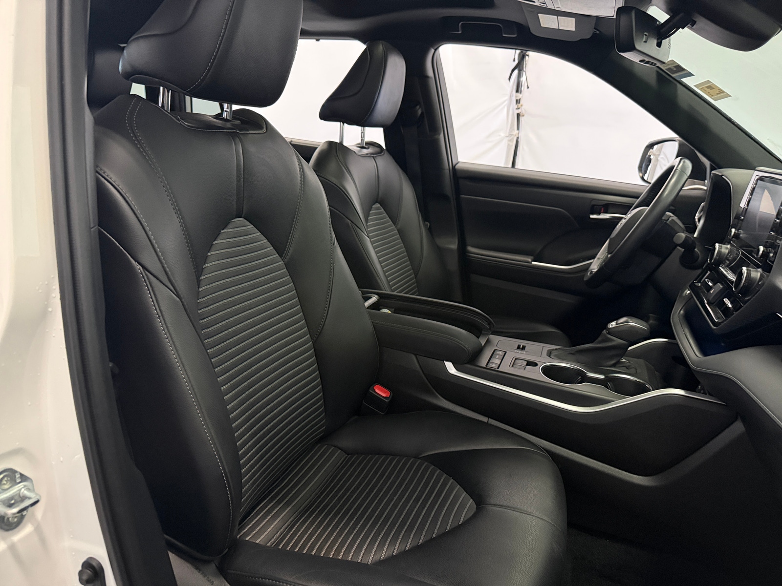 Thumbnail: 2021 Toyota Highlander - 2