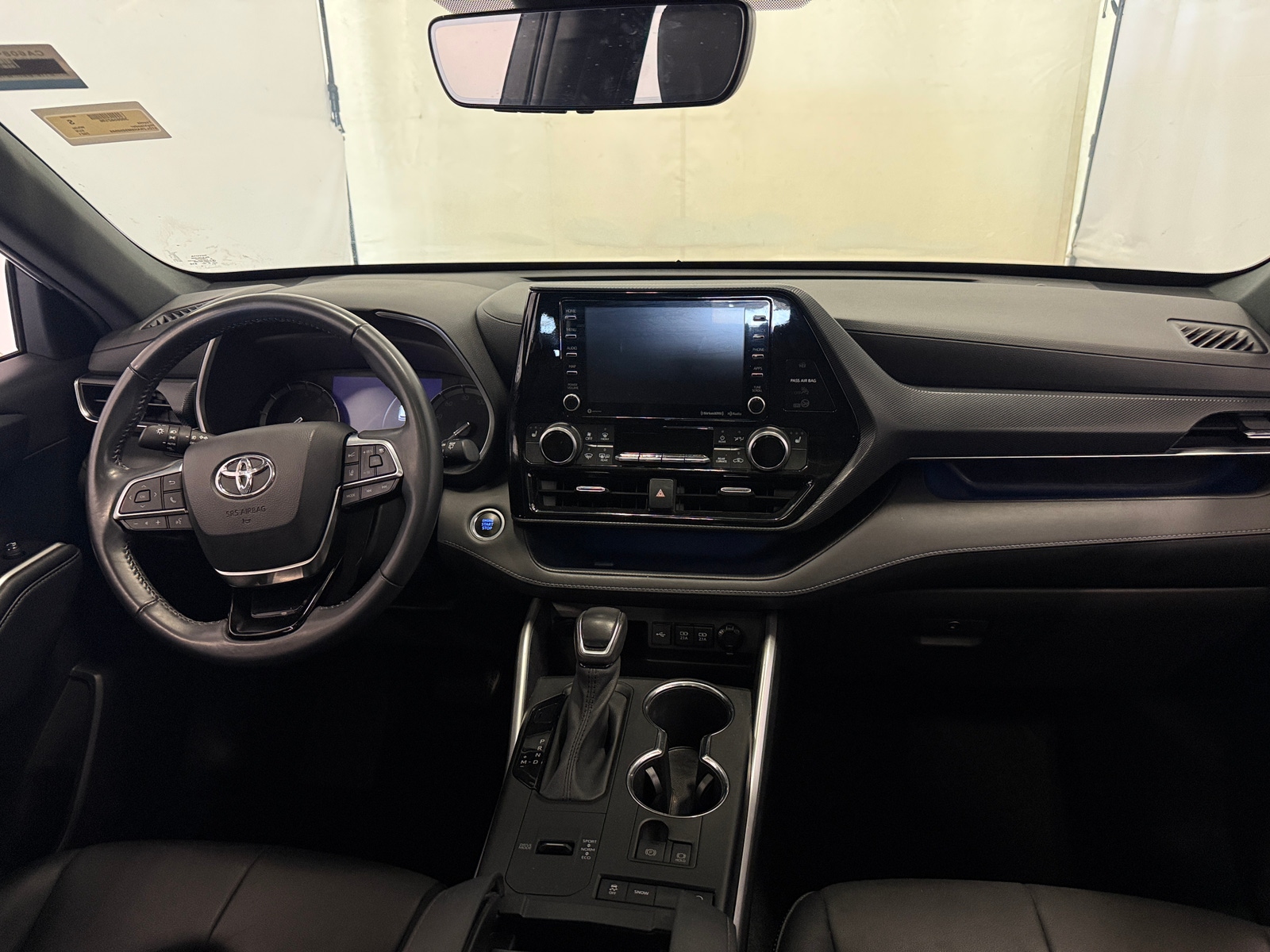 Thumbnail: 2021 Toyota Highlander - 3