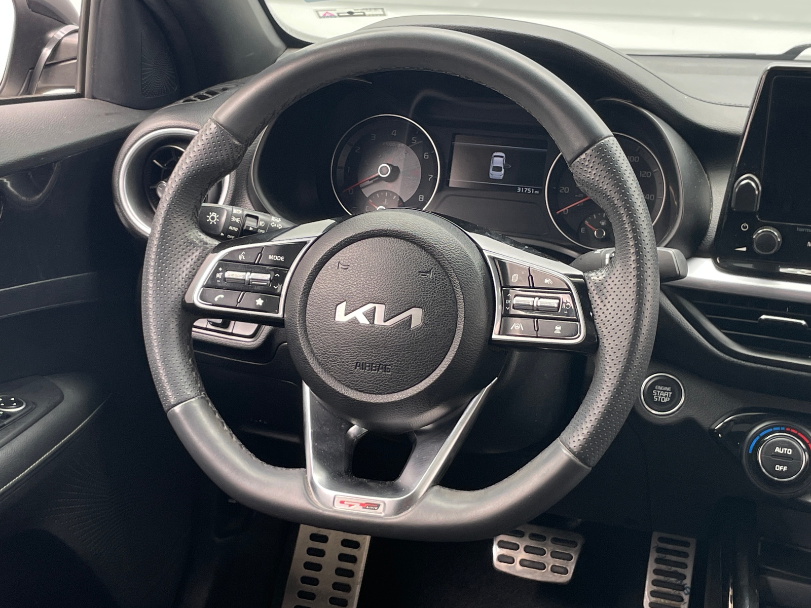 Thumbnail: 2023 Kia Forte - 4