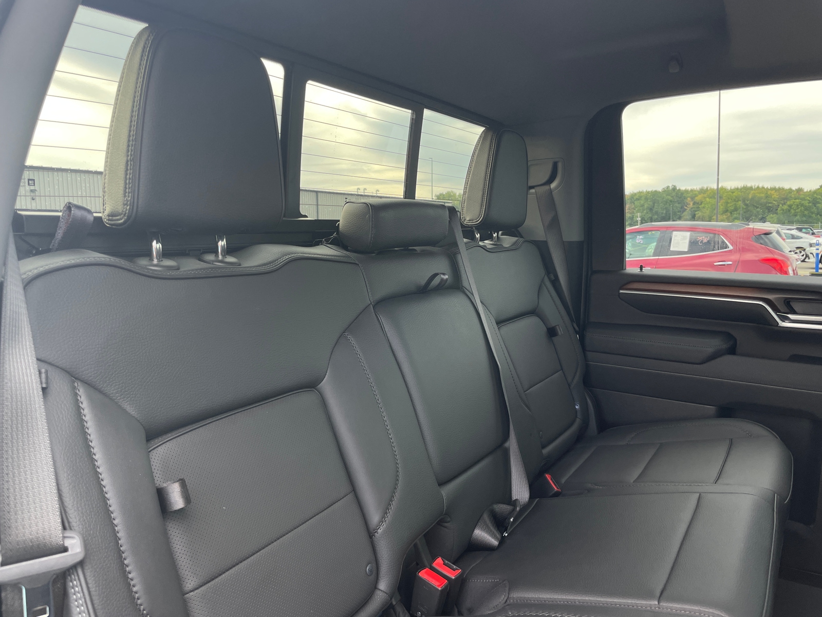 Thumbnail: 2025 GMC Sierra 2500 - 5