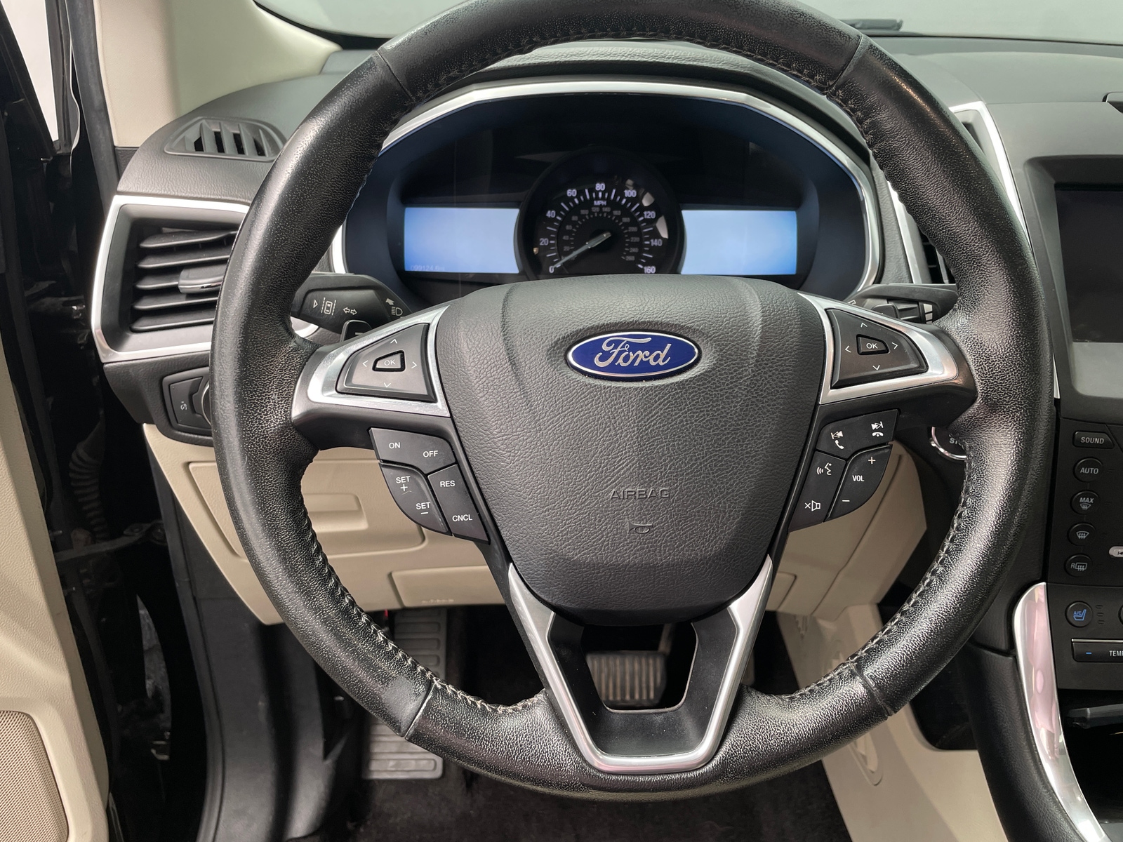 Thumbnail: 2016 Ford Edge - 4
