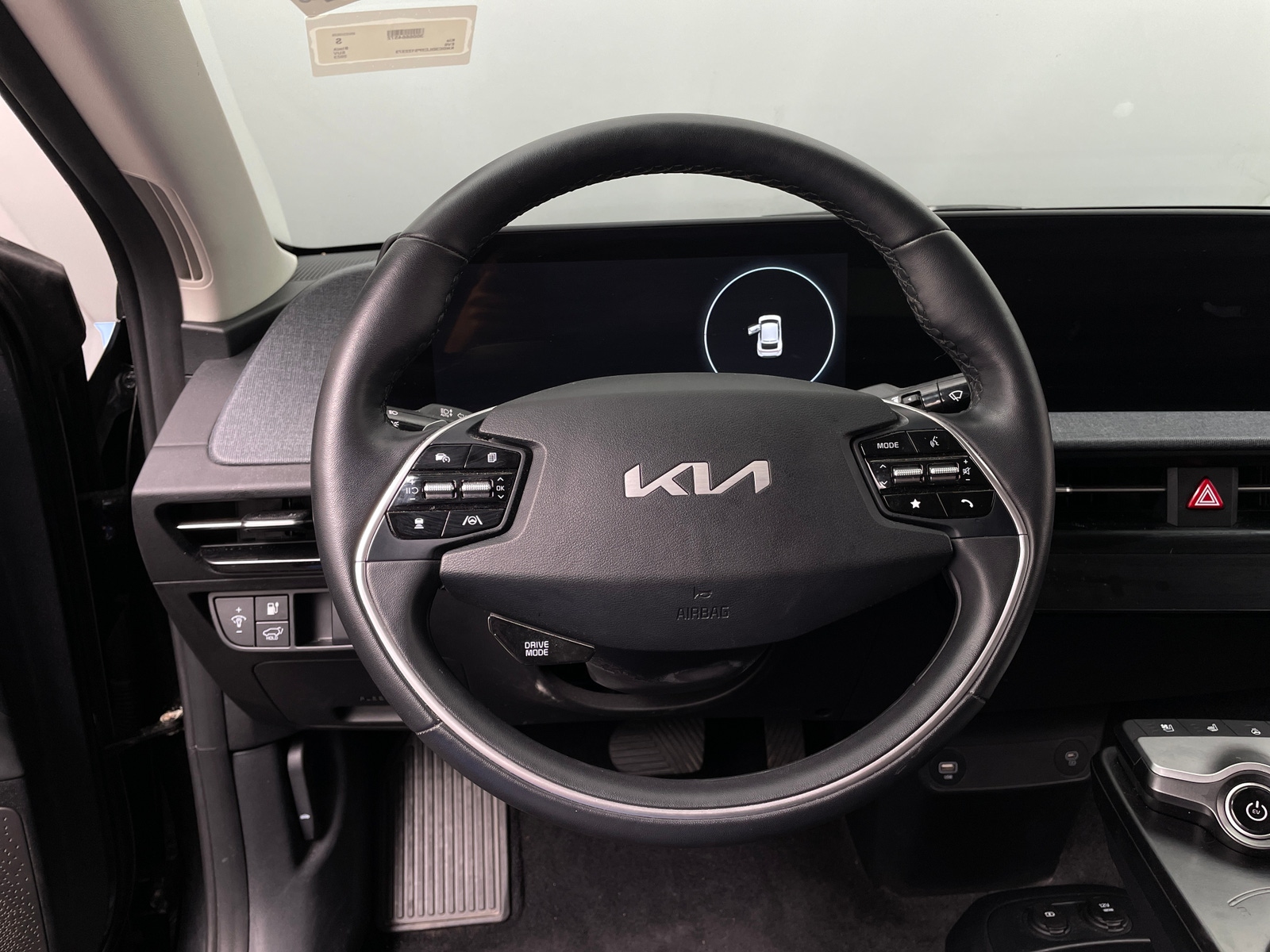 Thumbnail: 2023 Kia EV6 - 4