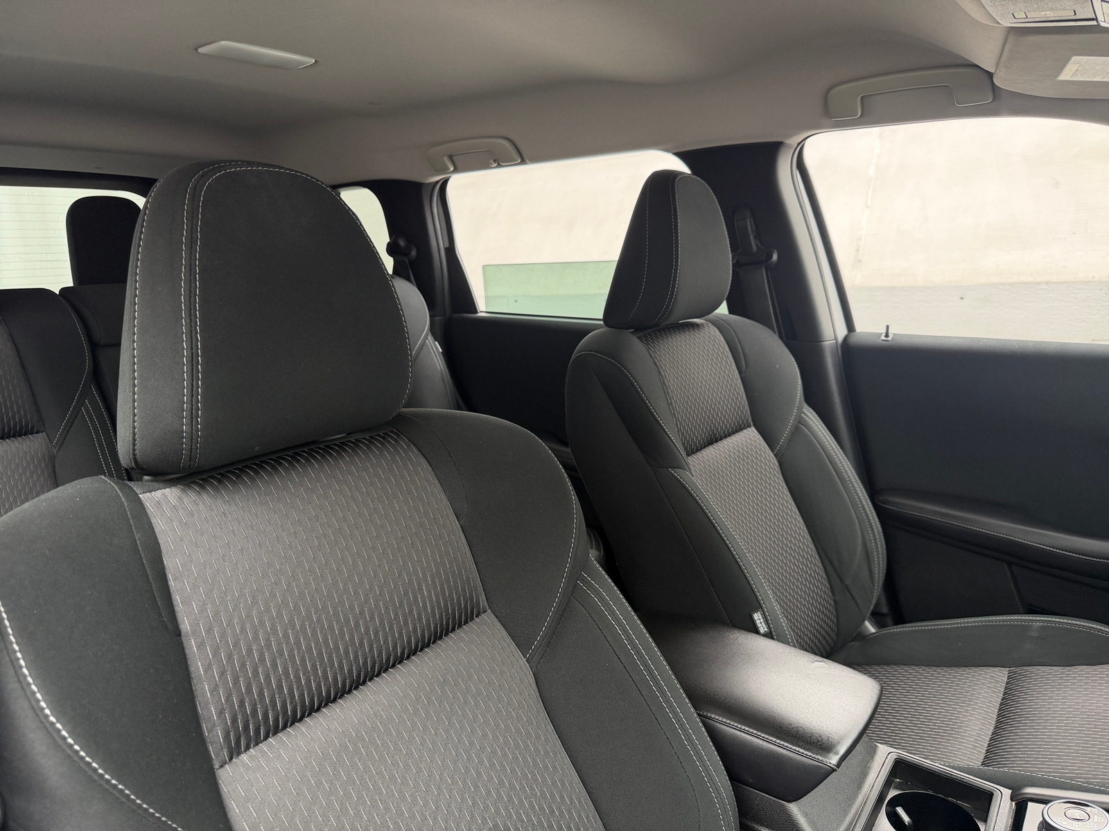 Thumbnail: 2022 Mitsubishi Outlander - 2