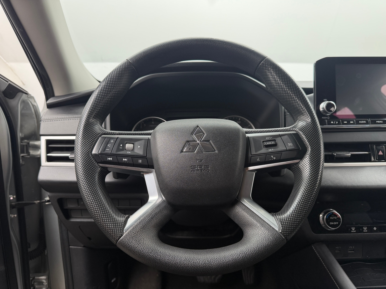 Thumbnail: 2022 Mitsubishi Outlander - 5