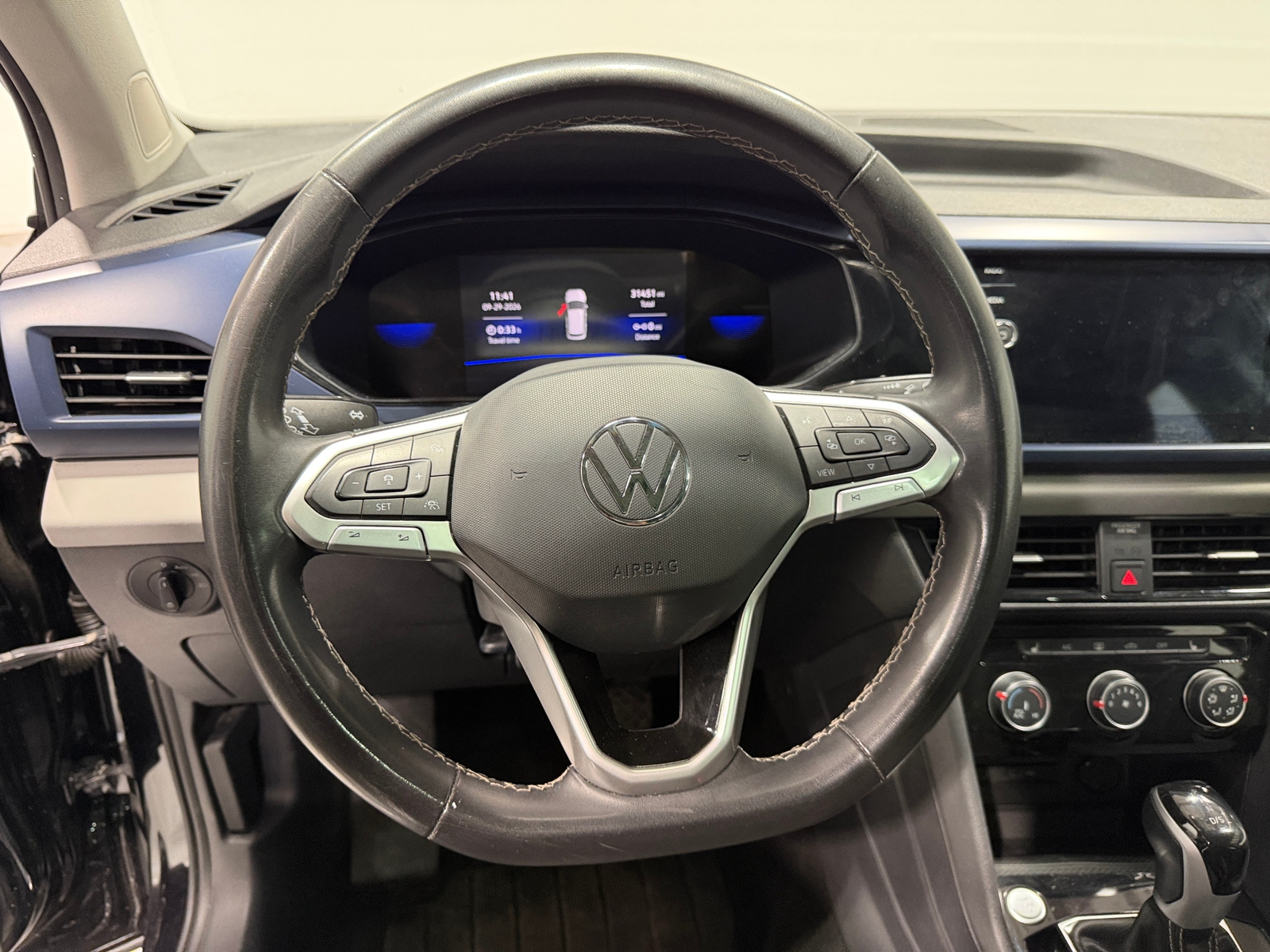 Thumbnail: 2023 Volkswagen Taos - 5