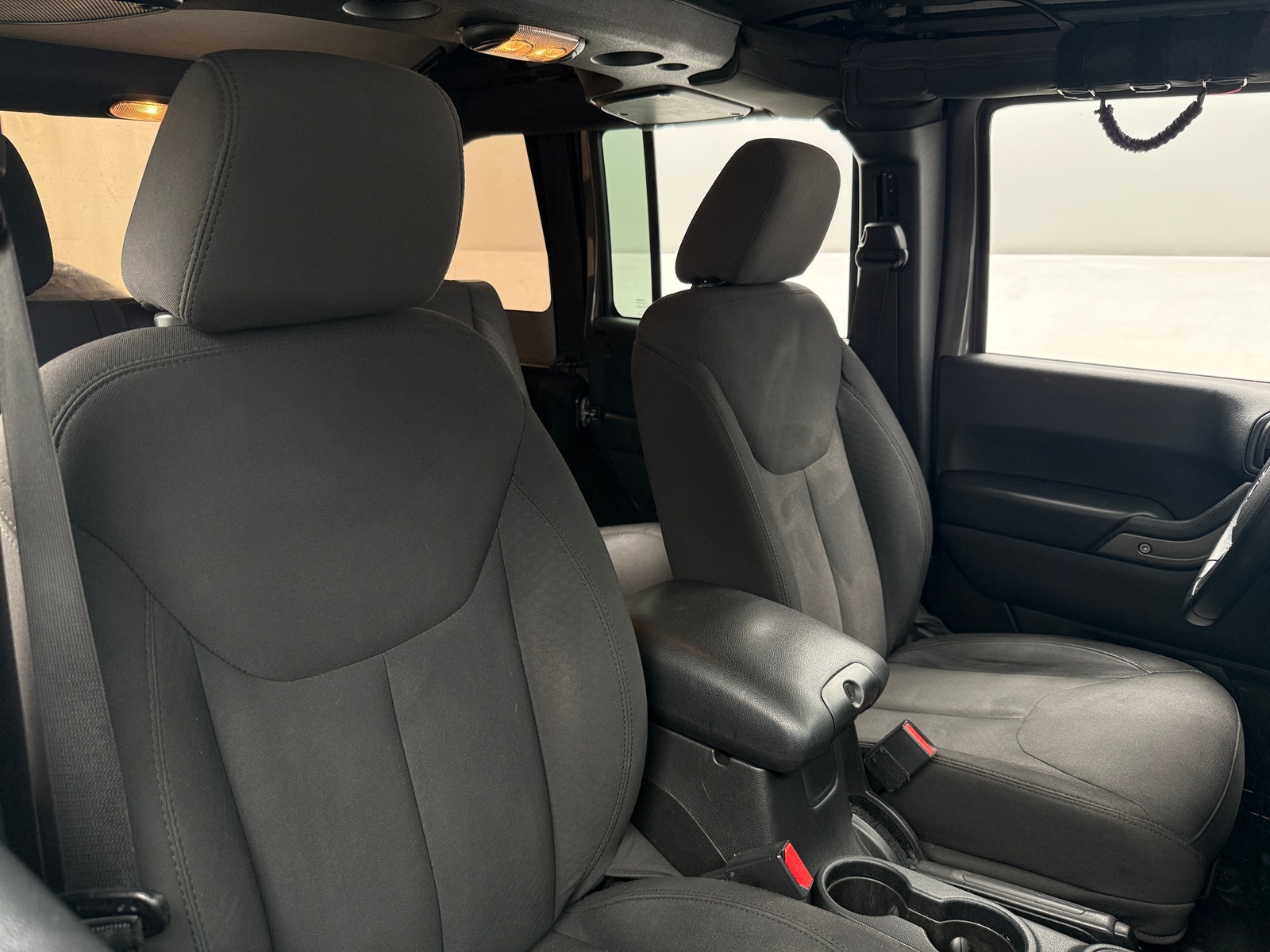 Thumbnail: 2016 Jeep Wrangler - 2