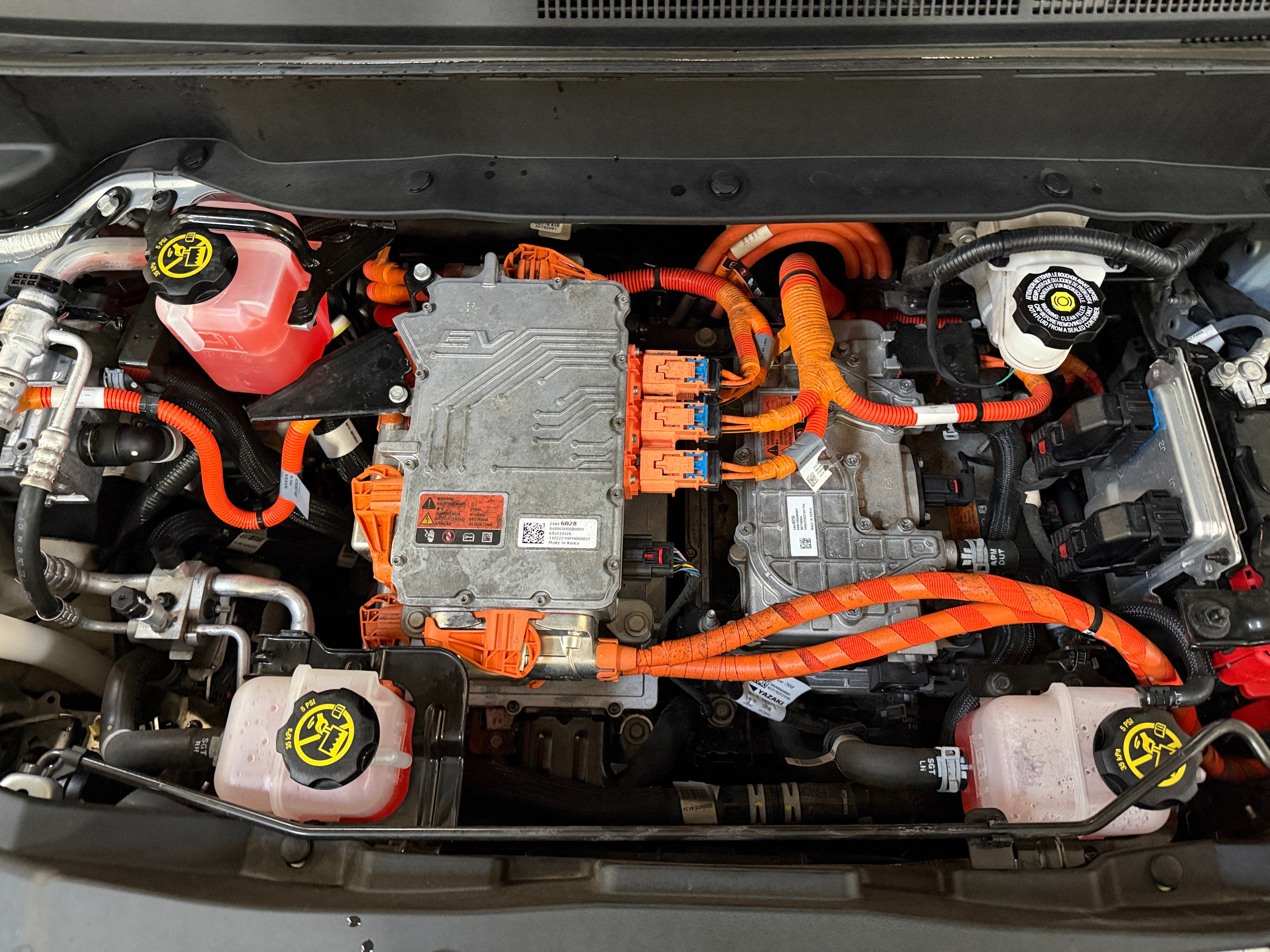Used 2023 Chevrolet Bolt EUV Premier with VIN 1G1FZ6S05P4122459 for sale in Oak Creek, WI