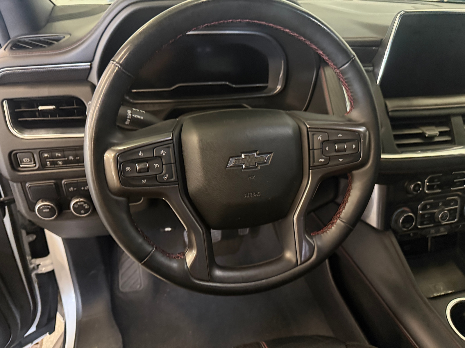 Thumbnail: 2023 Chevrolet Tahoe - 4