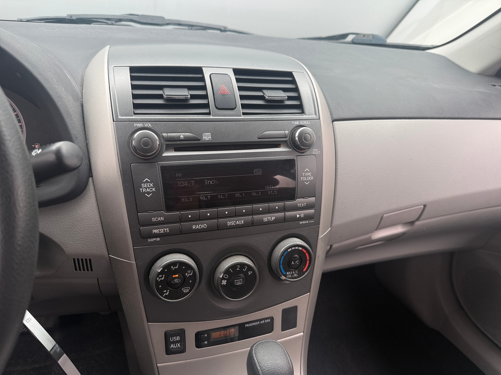 Thumbnail: 2011 Toyota Corolla - 4