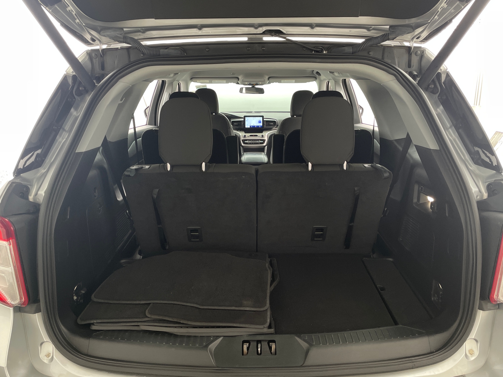 Thumbnail: 2021 Ford Explorer - 7