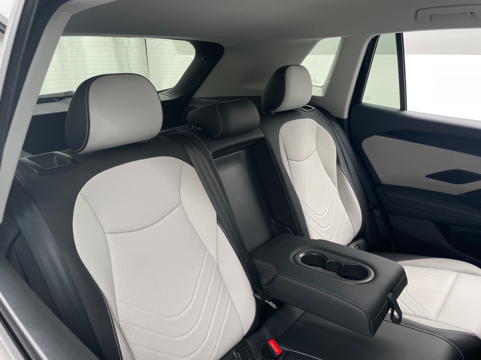 Thumbnail: 2025 Volkswagen Tiguan - 6