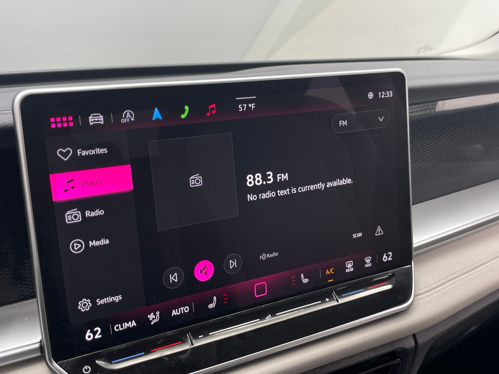 Thumbnail: 2025 Volkswagen Tiguan - 4