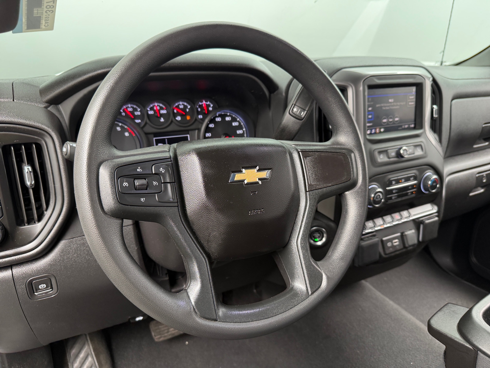 Thumbnail: 2024 Chevrolet Silverado 1500 - 5
