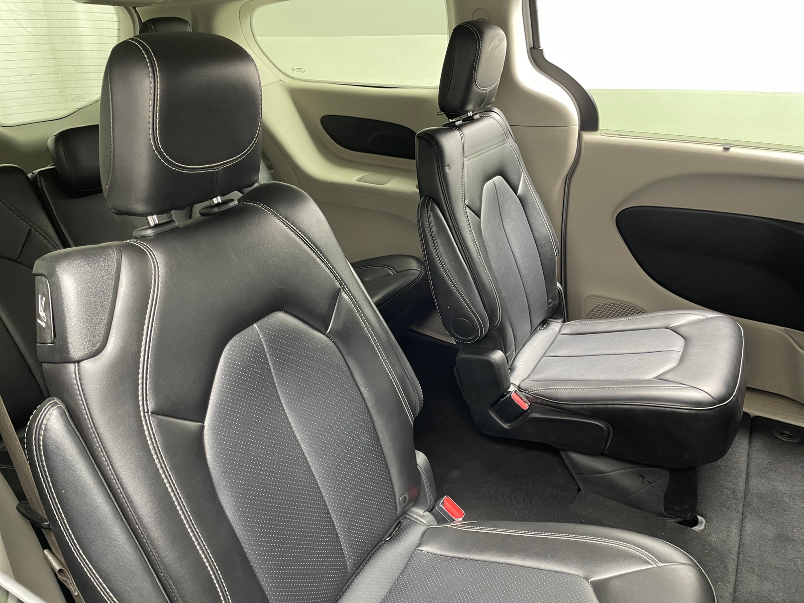 Thumbnail: 2024 Chrysler Pacifica - 5