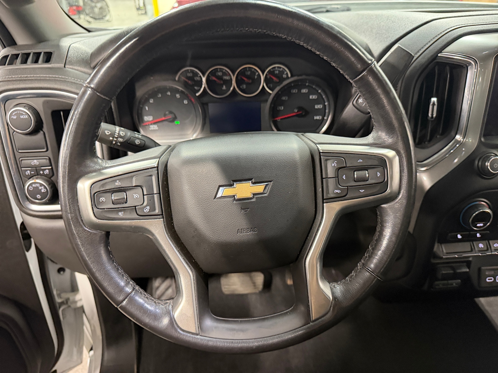 Thumbnail: 2021 Chevrolet Silverado 1500 - 5