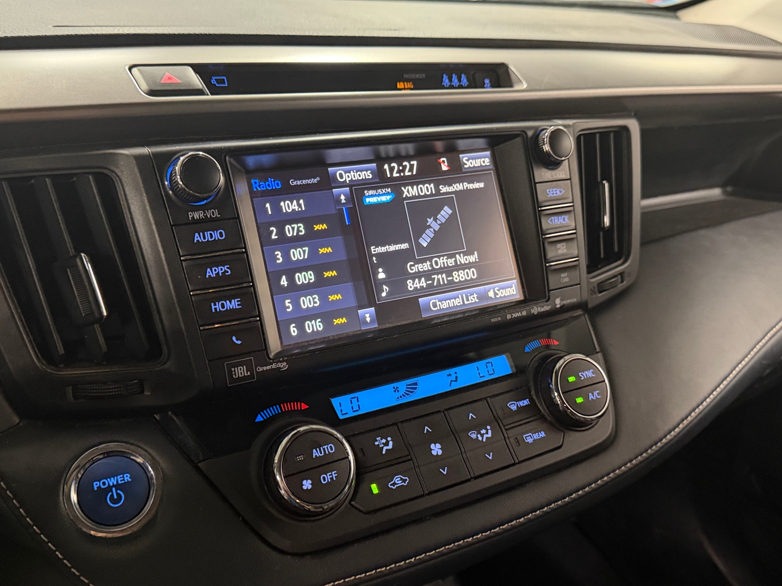 Thumbnail: 2018 Toyota RAV4 - 3