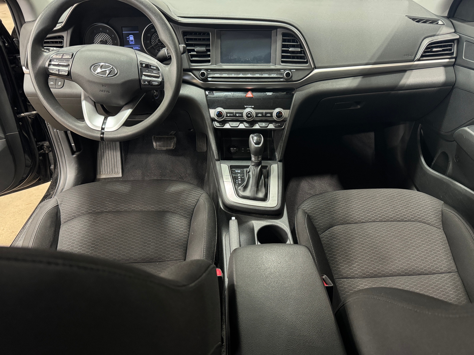 Thumbnail: 2020 Hyundai Elantra - 3