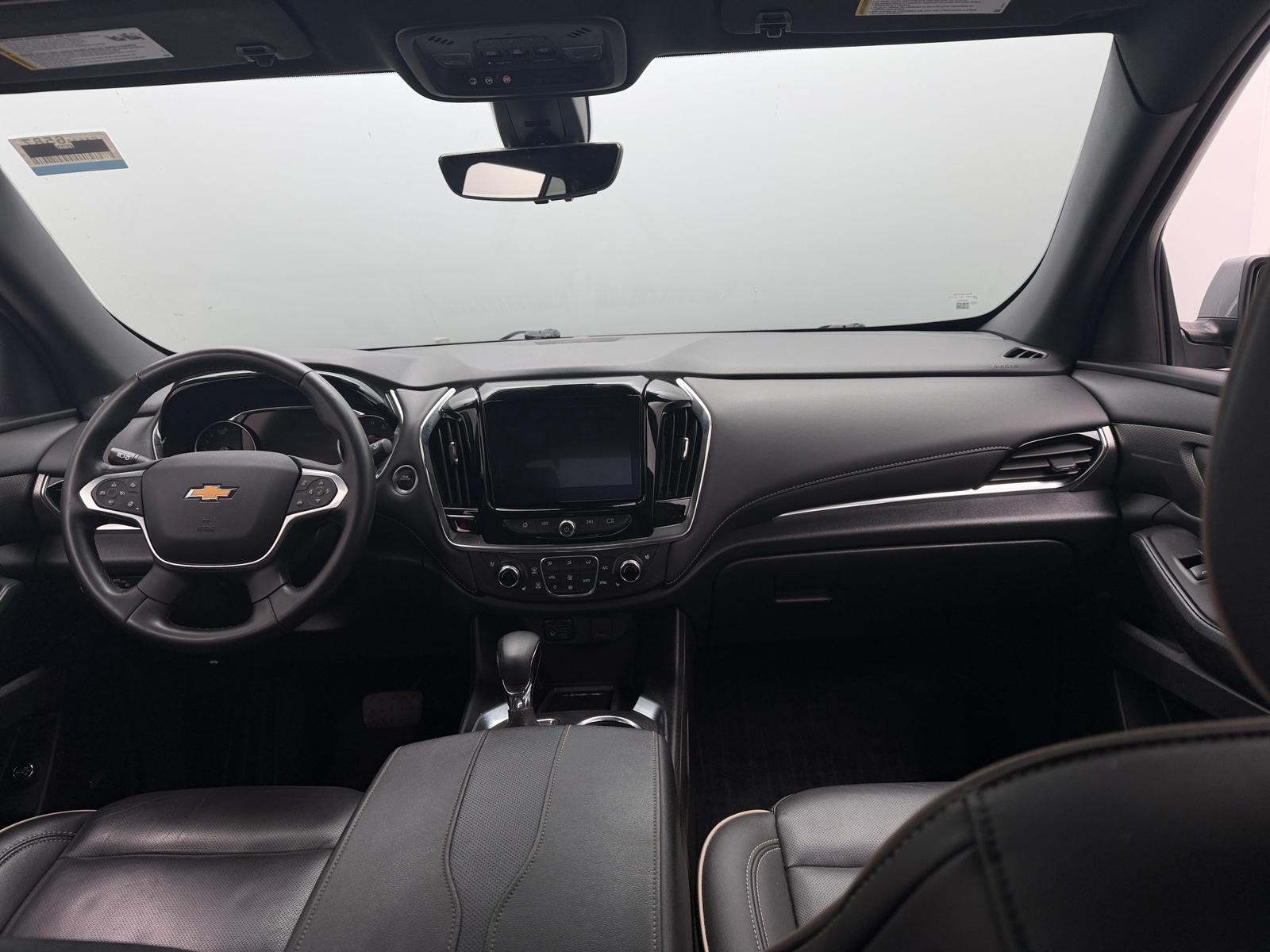 Thumbnail: 2023 Chevrolet Traverse - 2