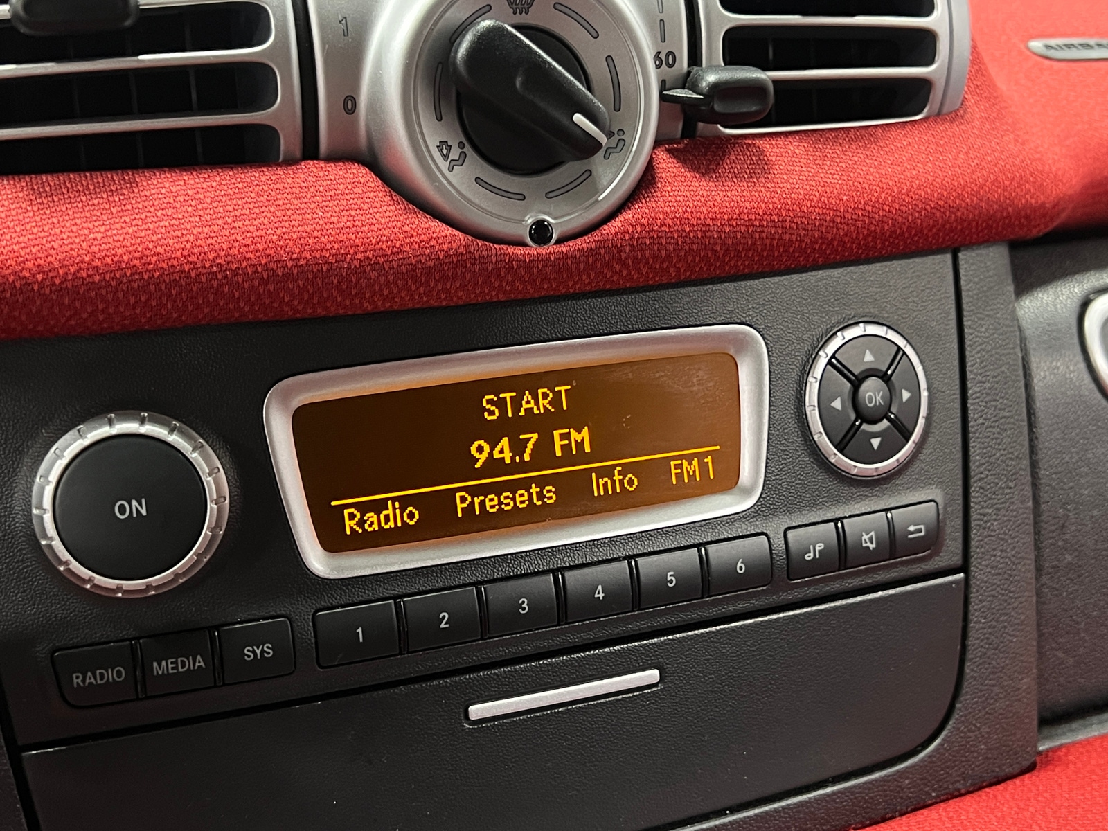 Thumbnail: 2016 smart fortwo - 3