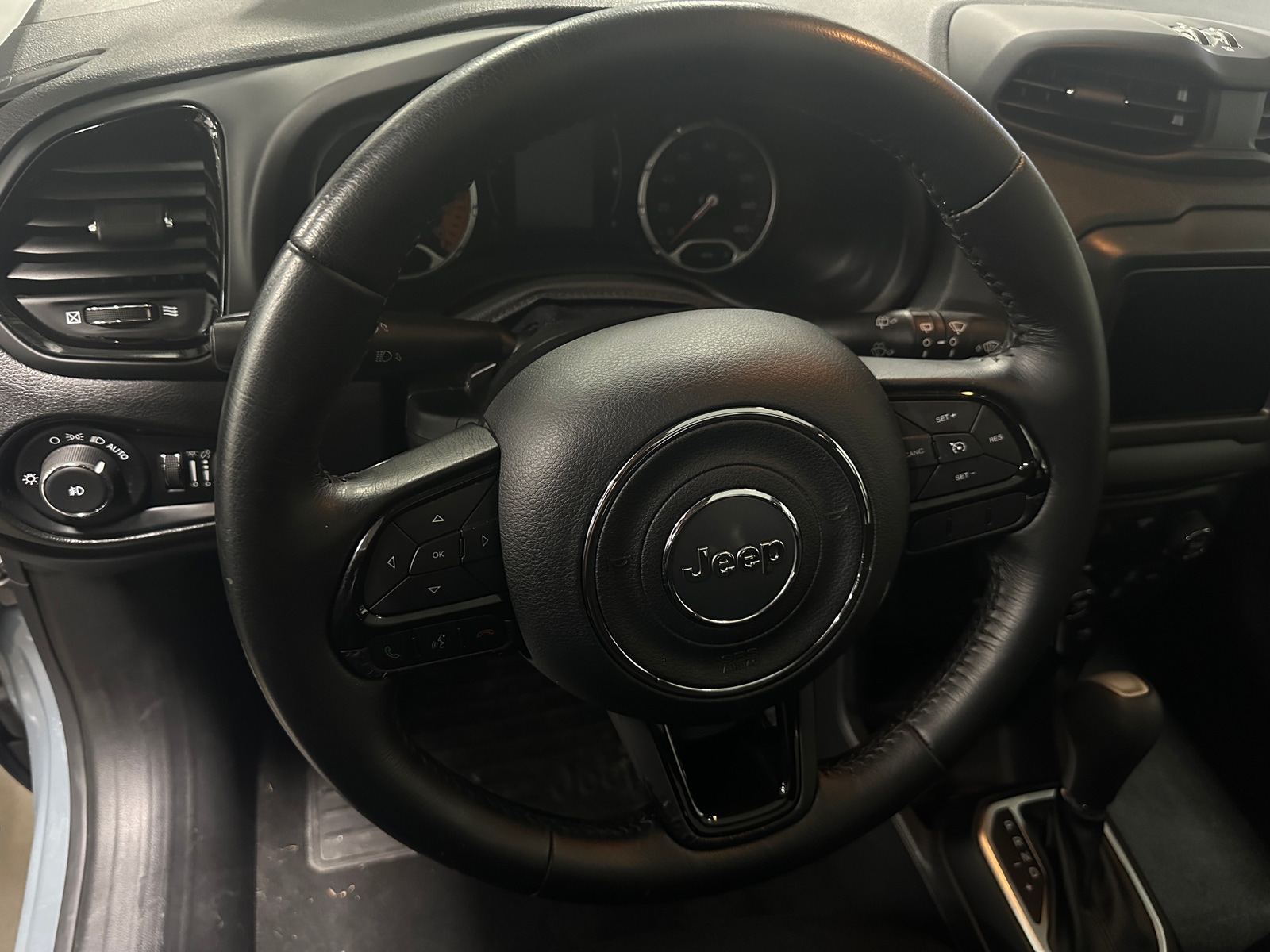Thumbnail: 2018 Jeep Renegade - 5
