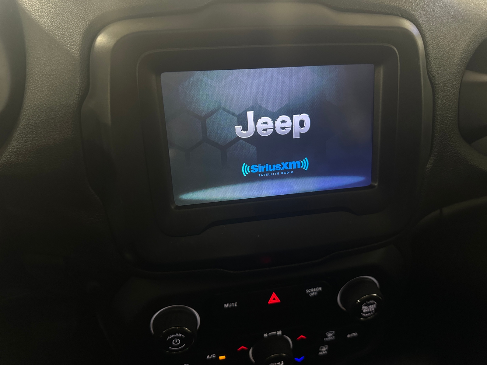 Thumbnail: 2018 Jeep Renegade - 4