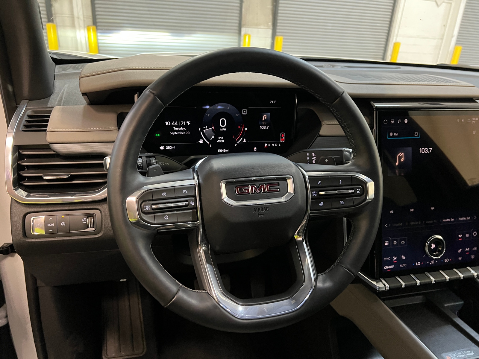 Thumbnail: 2026 GMC Acadia - 5