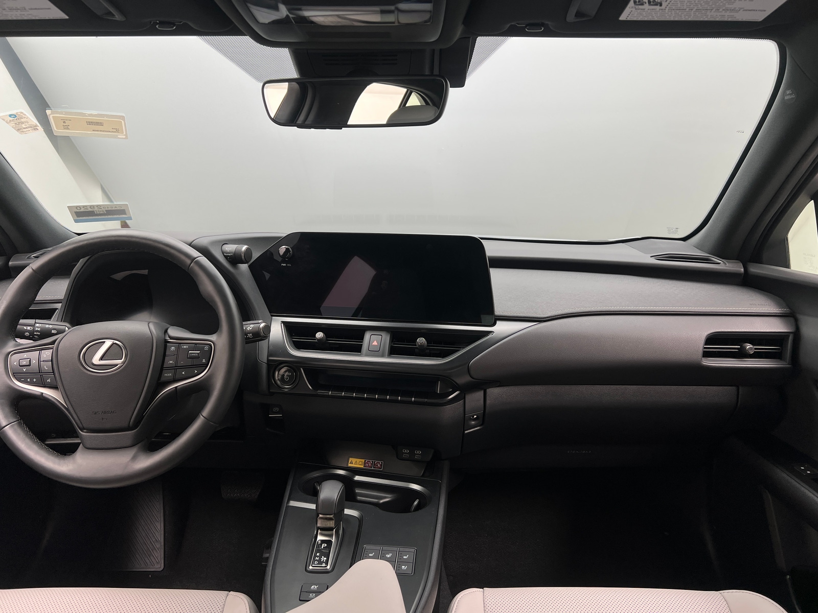 Thumbnail: 2025 Lexus UX - 3