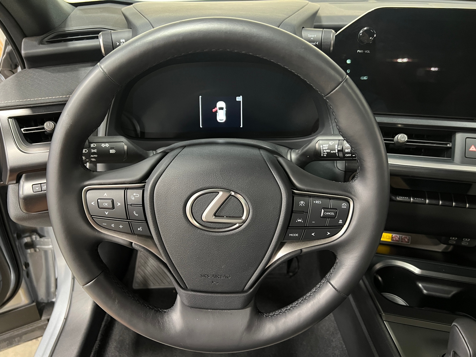 Thumbnail: 2025 Lexus UX - 5