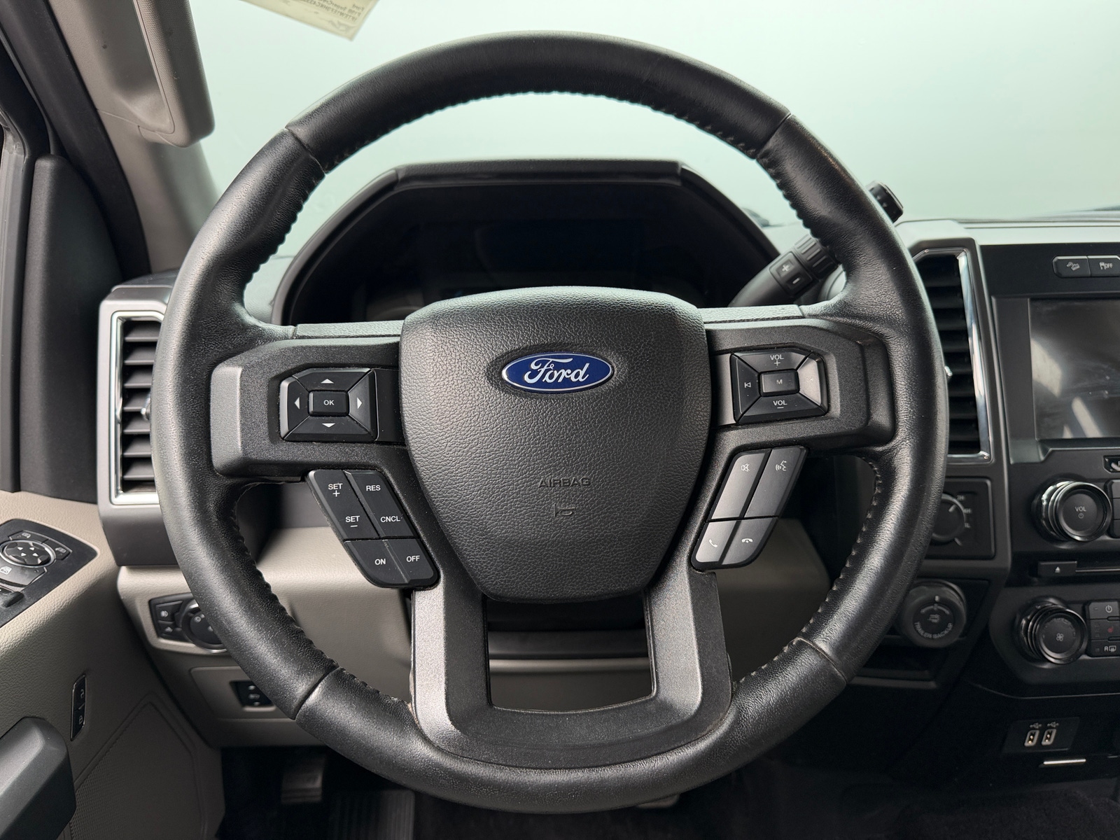 Thumbnail: 2017 Ford Econoline - 5