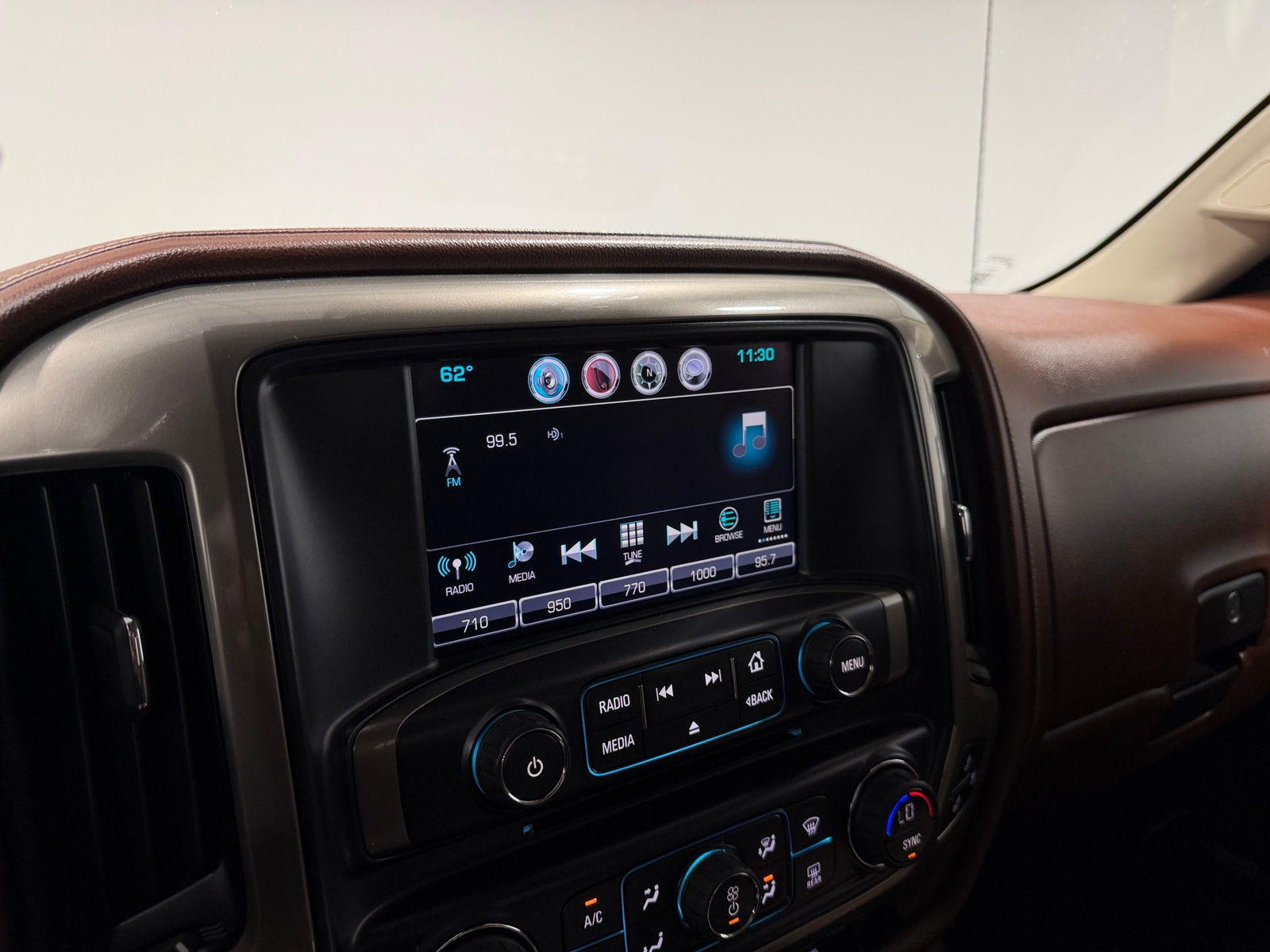 Thumbnail: 2016 Chevrolet Silverado 2500 - 3