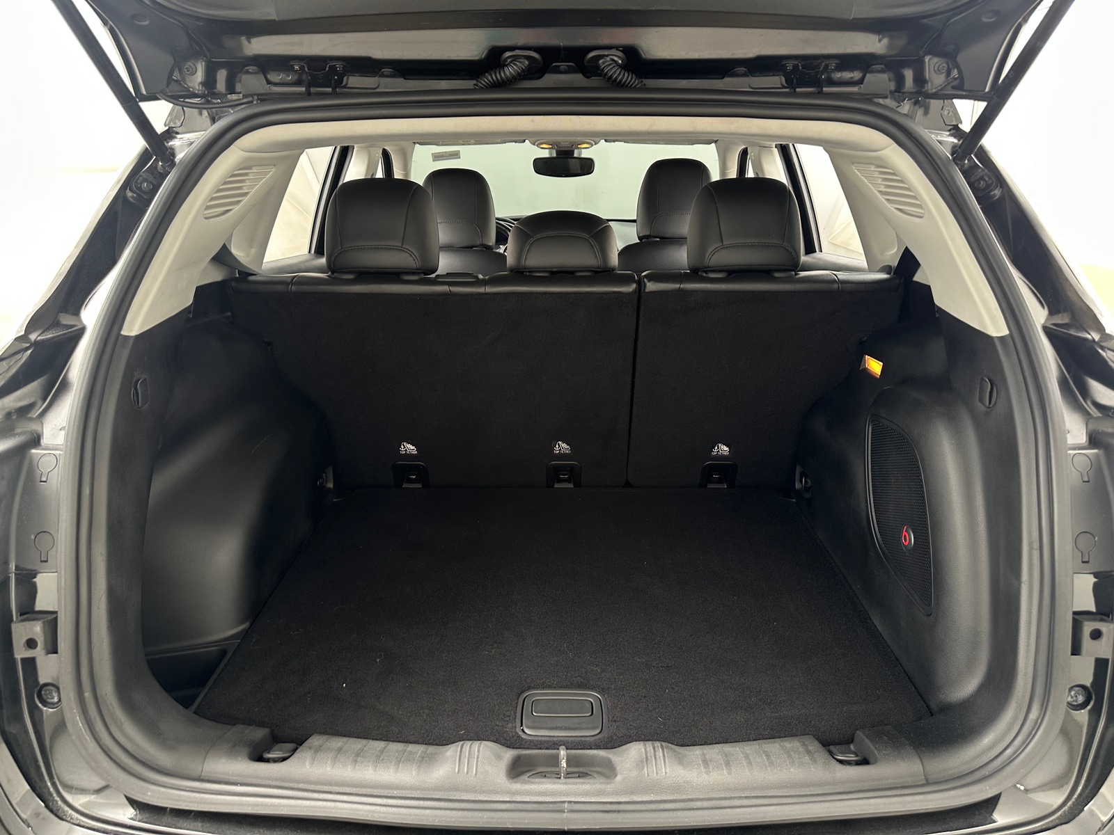 Thumbnail: 2018 Jeep Compass - 6