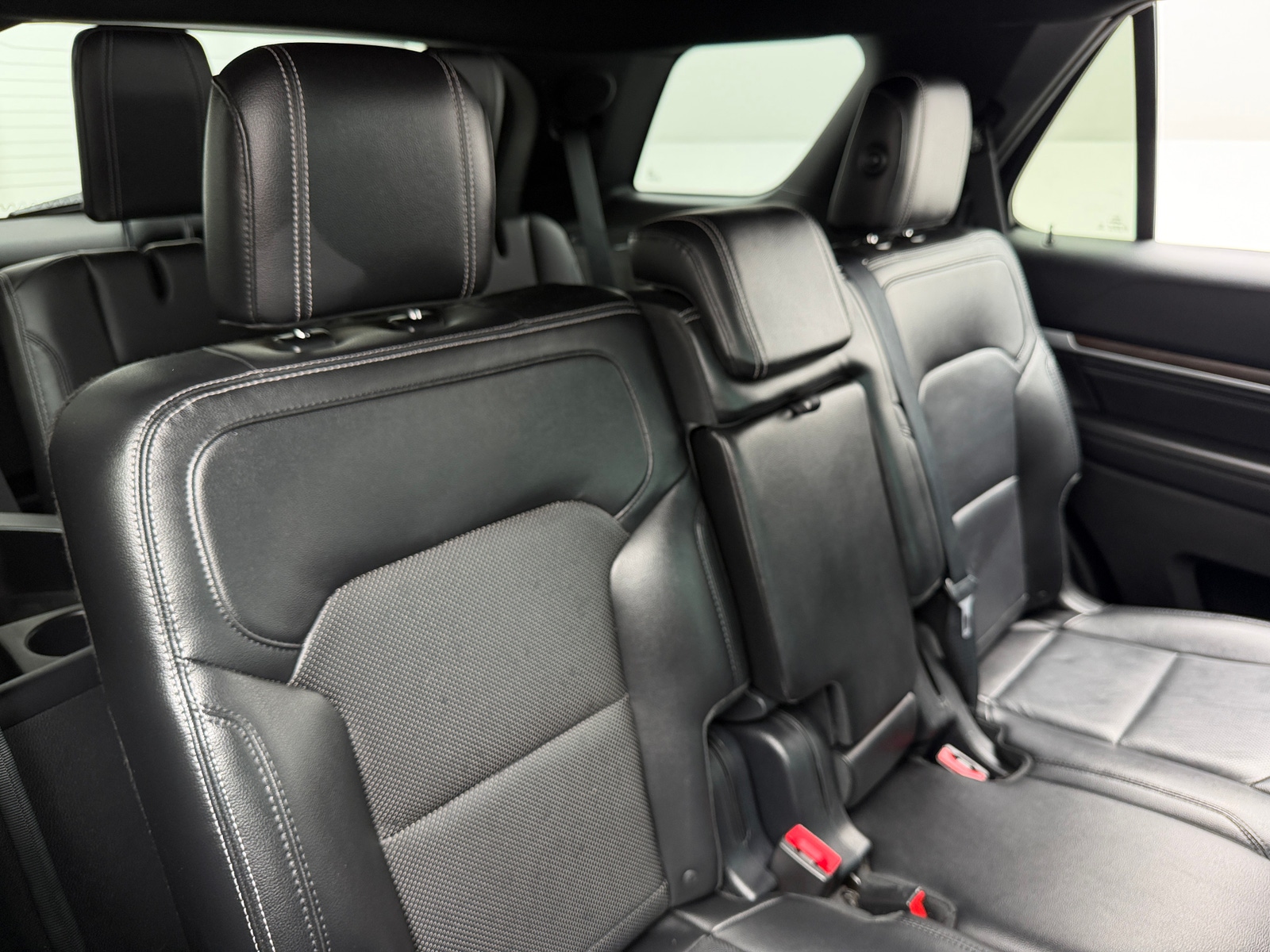 Thumbnail: 2016 Ford Explorer - 5