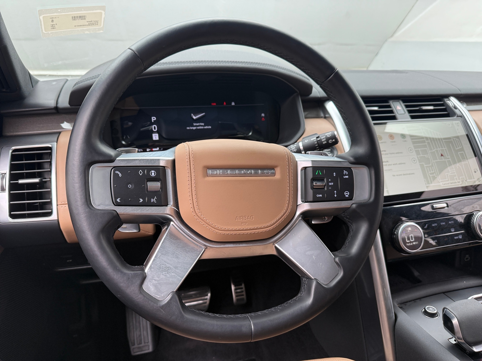 Thumbnail: 2024 Land Rover Discovery - 4