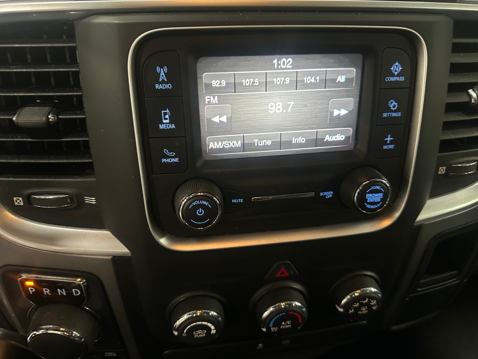 Thumbnail: 2022 RAM 1500 Classic - 4