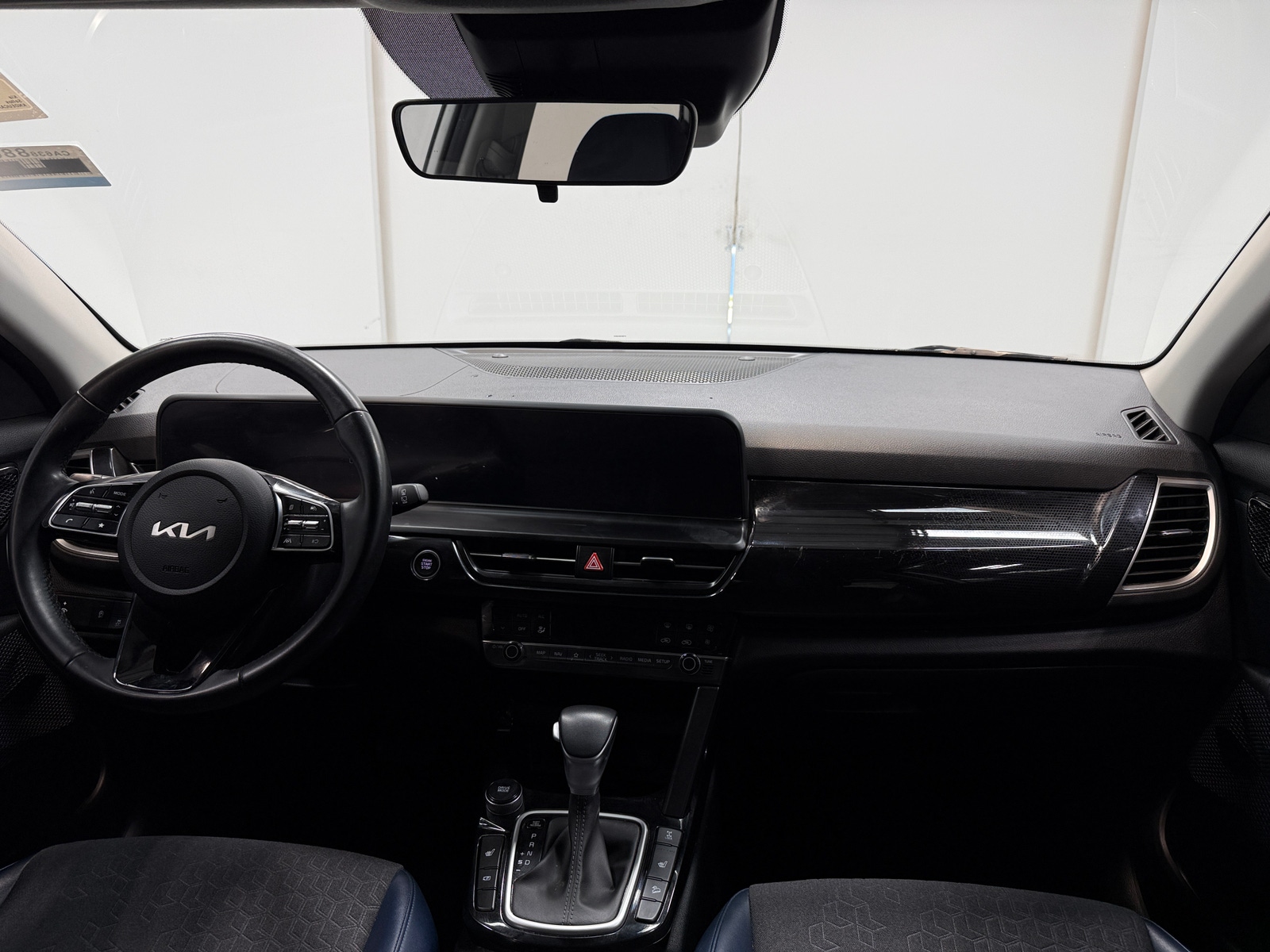 Thumbnail: 2024 Kia Seltos - 2