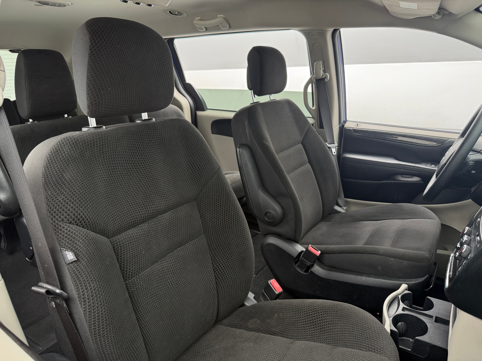 Thumbnail: 2019 Dodge Grand Caravan - 2