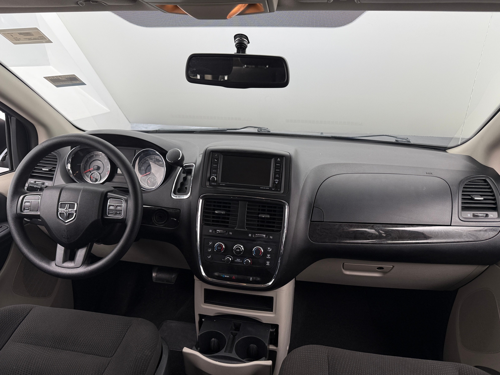 Thumbnail: 2019 Dodge Grand Caravan - 3