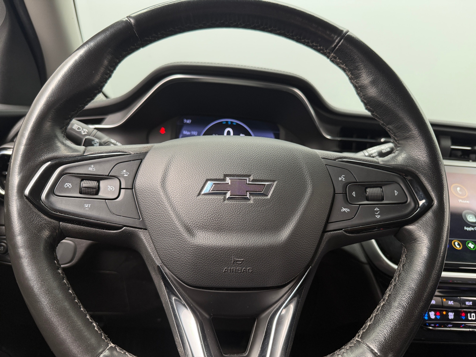 Thumbnail: 2023 Chevrolet Bolt EUV - 4