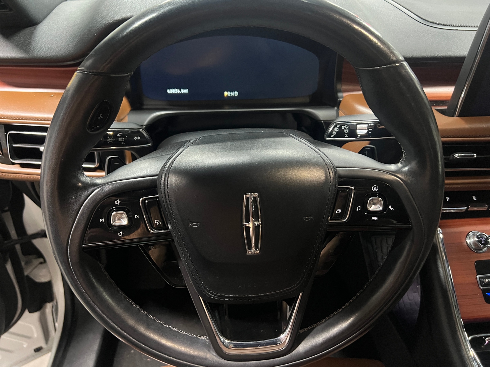 Thumbnail: 2021 Lincoln Aviator - 4
