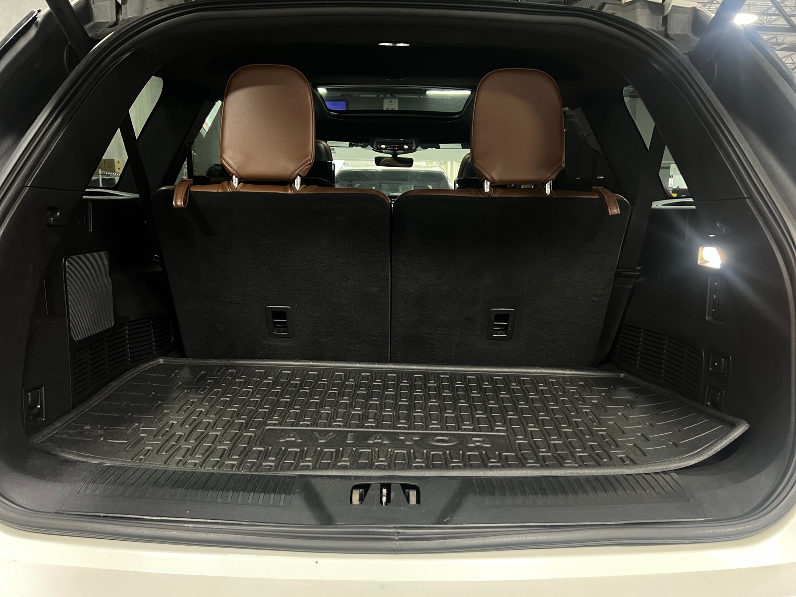 Thumbnail: 2021 Lincoln Aviator - 6