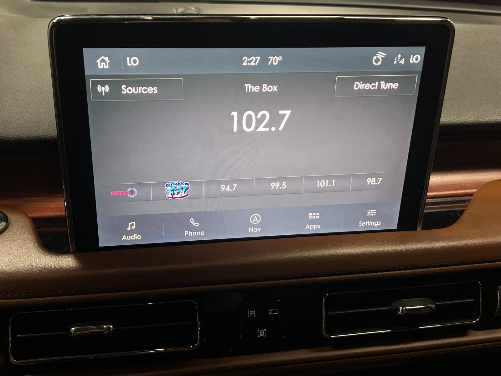 Thumbnail: 2021 Lincoln Aviator - 3