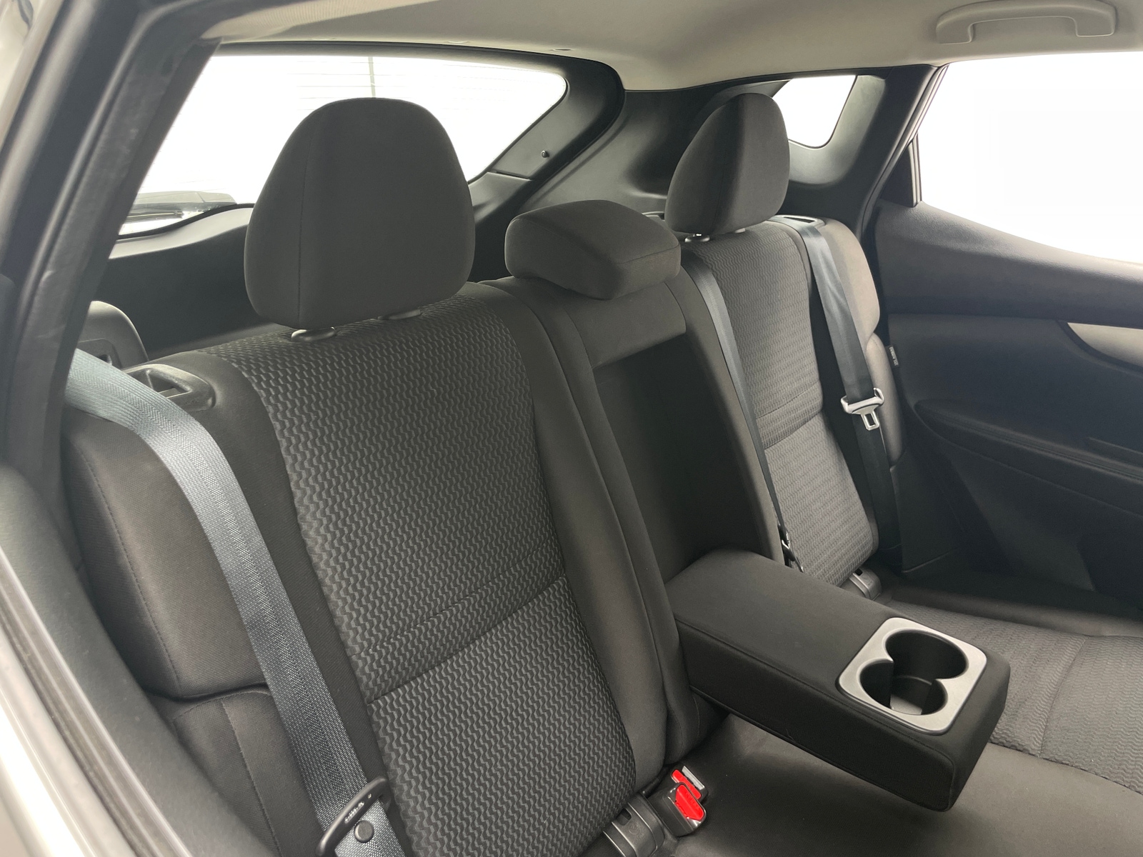Thumbnail: 2020 Nissan Rogue Sport - 6