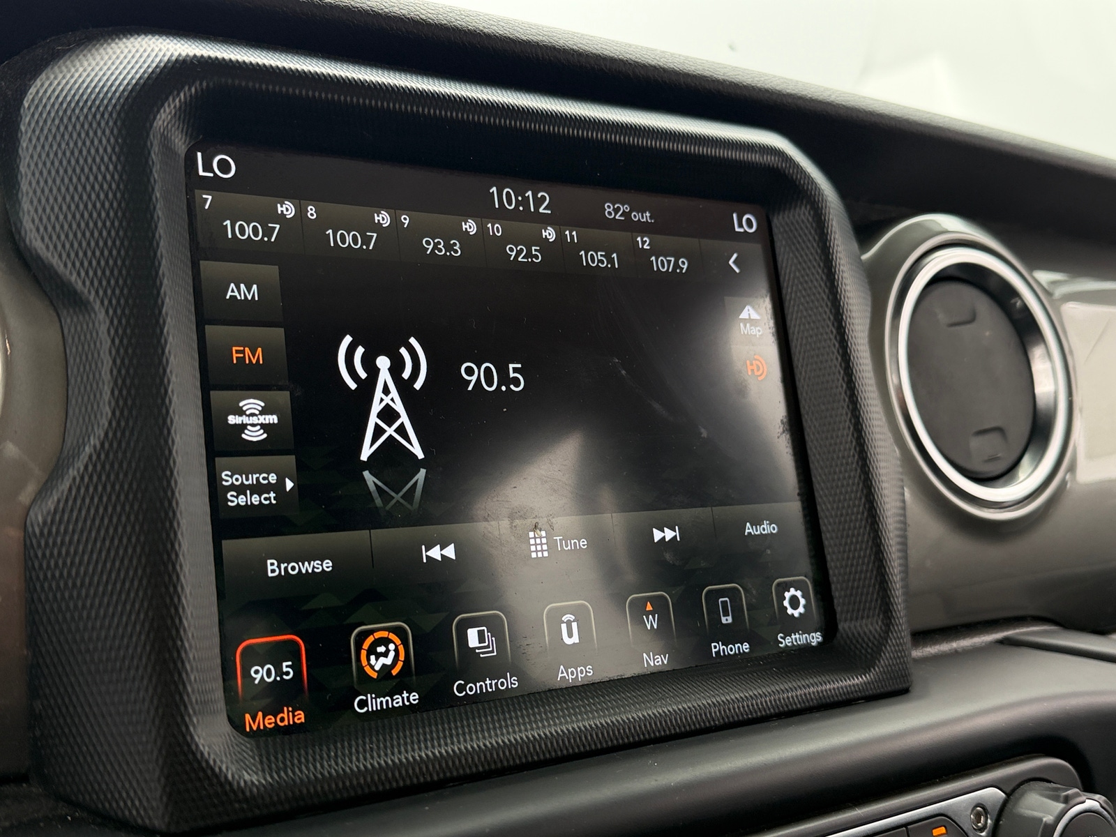 Thumbnail: 2020 Jeep Gladiator - 4