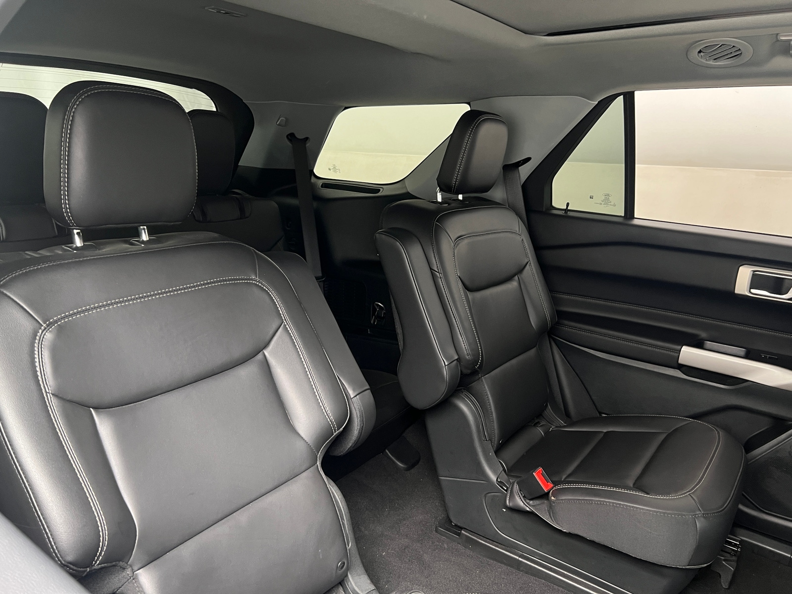 Thumbnail: 2023 Ford Explorer - 5