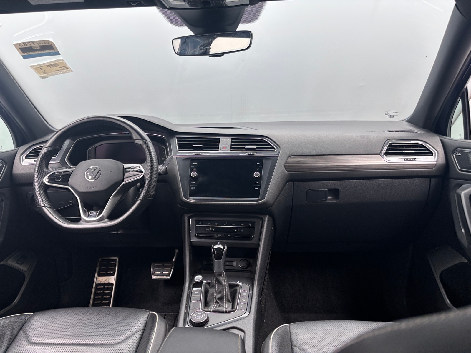 Thumbnail: 2023 Volkswagen Tiguan - 2
