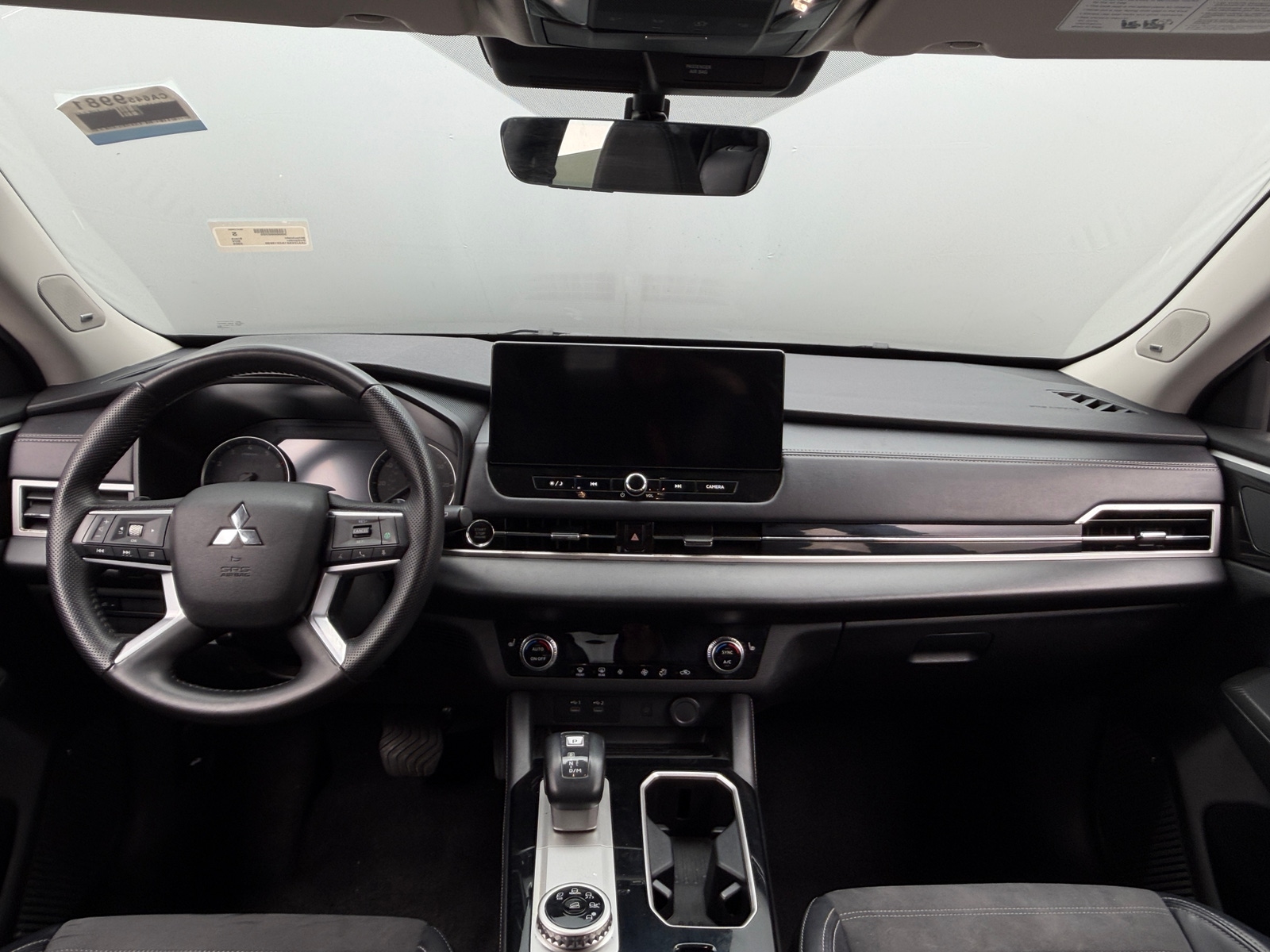 Thumbnail: 2025 Mitsubishi Outlander - 3