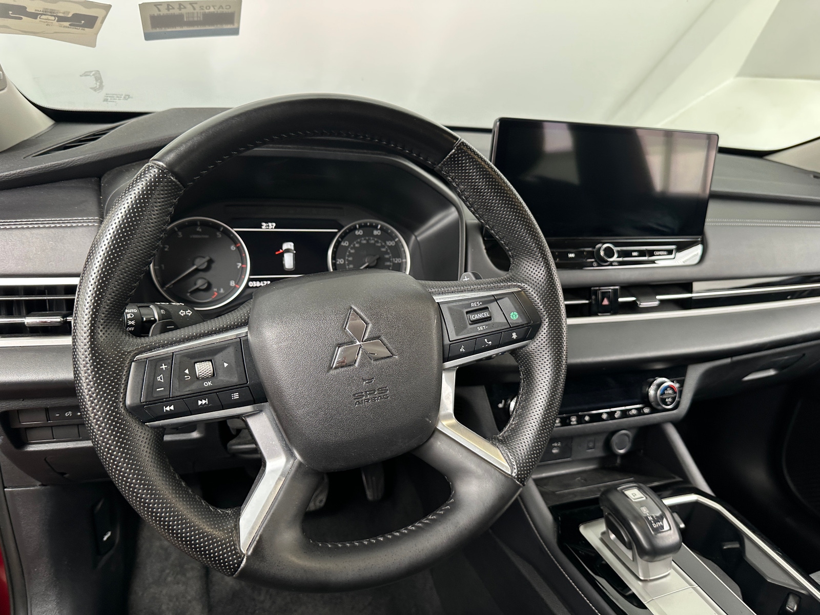 Thumbnail: 2025 Mitsubishi Outlander - 5