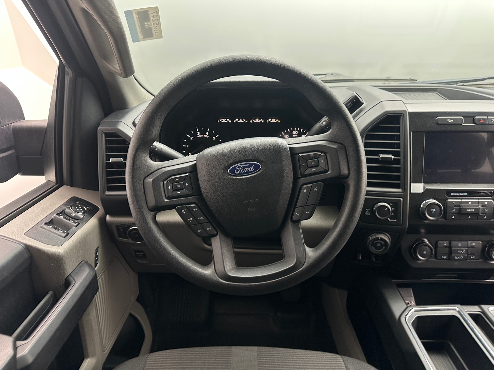 Thumbnail: 2020 Ford Econoline - 5
